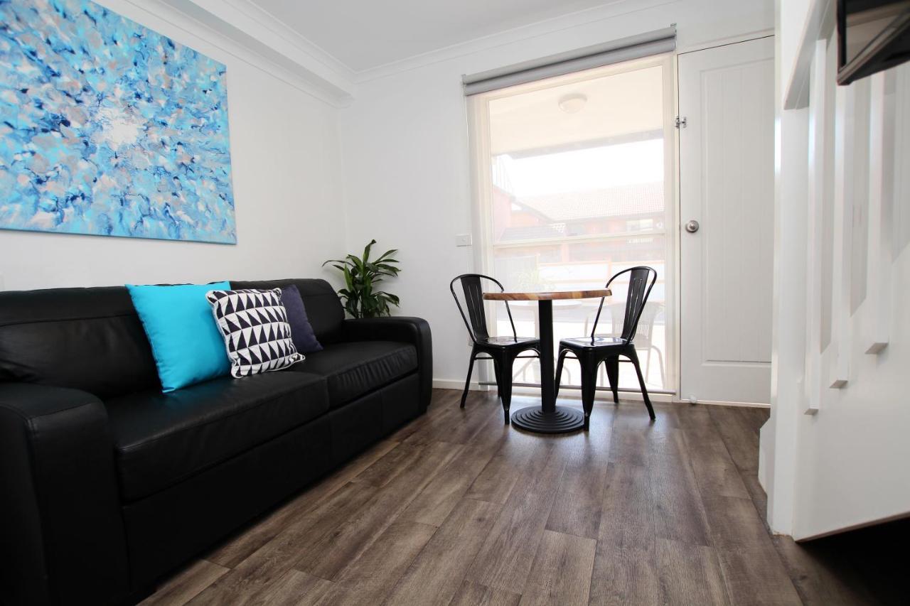 Apartments 521 Уорнъмбул Екстериор снимка